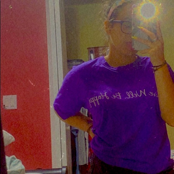 Meet the posher, Alyssa - Picture 4 of 5